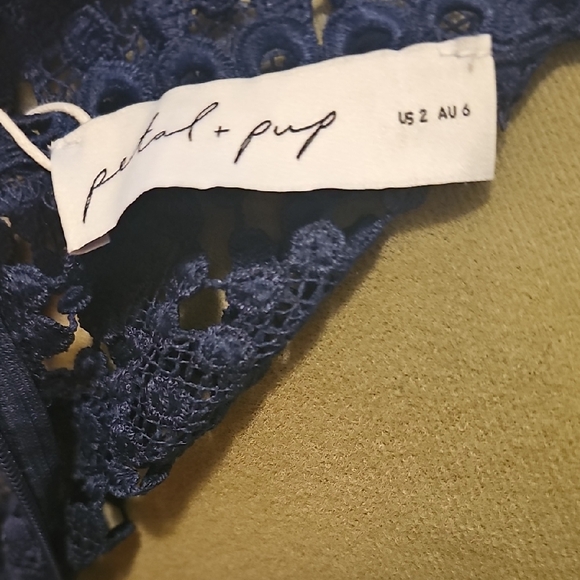 NWT PETAL+PUP LAUREN DRESS Elegant Navy Lace Midi Dress SZ 2 - Picture 11 of 12